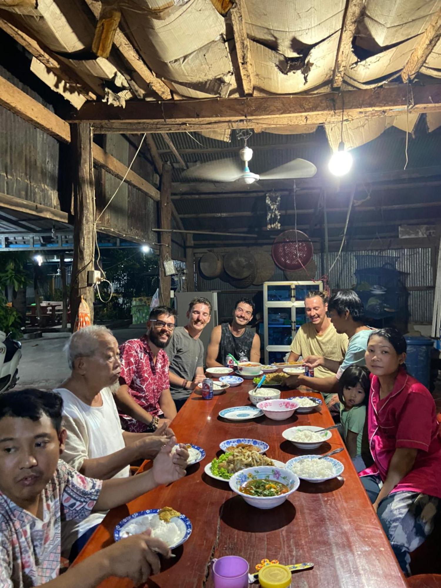 Lazy Mango Home Stay Phum Pouth ma Srei ภายนอก รูปภาพ